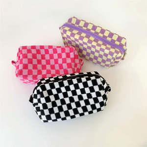 Nouvelle Trousse de Maquillage à Carreaux Mignonne pour <span class=keywords><strong>Femme</strong></span> 2026, Sac de Toilette Portable à Fermeture Éclair Grande Capacité à Carreaux - Product Image 4