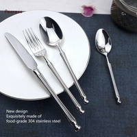 Vente en Gros de Couverts de Table Modernes et Simples en Acier Inoxydable : Fourchettes, Couteaux et Cuillères, Sets de Vaisselle Réutilisables en Stock