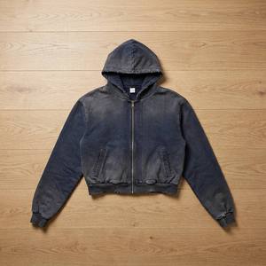 Sudaderas con capucha para hombre, personalizadas al por mayor, de algodón French Terry, estilo streetwear Y2K grunge, con lavado ácido y efecto desgastado, de corte holgado y con cremallera. - Product Image 1
