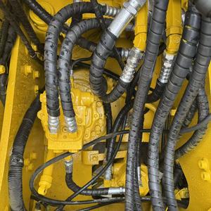 Prix Abordable, 95% Neuf, 13 Tonnes, Excavatrice Hydraulique d'Occasion PC130 13 Tonnes d'Origine Japonaise, KOMATSU PC130-7, Excavatrice sur Chenilles Usagée - Product Image 4