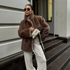 Cappotto Invernale da Donna Slim in Ecopelliccia Stile Russo, Nuovo Modello Effetto <span class=keywords><strong>Visone</strong></span>, Giacca Ecologica - Product Image 3