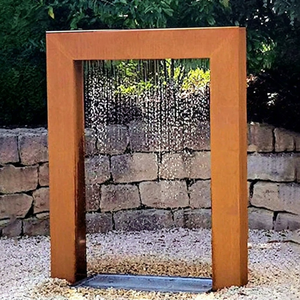 Fontaine de jardin en acier Corten rouillé rouge avec cascade LED extérieure pour bassins, jardins, piscines et murs – Design Art Déco résistant aux intempéries - Product Image 1