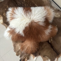 Coussin en fourrure de mouton de Mongolie de couleur naturelle avec queue, fourrure douce pour canapé