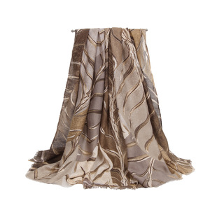 Écharpe en satin de soie de luxe pour femme 180x90cm, châle double face à imprimé feuilles, élégant et doux pour la mode hivernale - Product Image 3