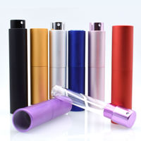 Atomiseur portable rechargeable en plastique mat doré et noir de 5 ml, 8 ml, 10 ml avec pompe à parfum et fonction UV pour décantation