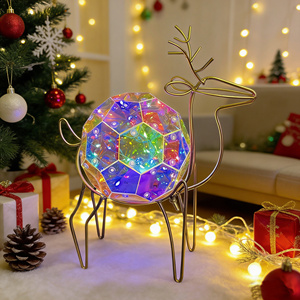 Renne en métal doré avec lumière LED prismatique irisée, figurine de cerf holographique, sculpture de cerf pour centre de table à la maison - Product Image 1