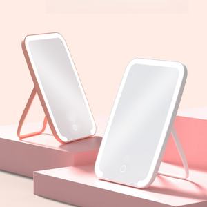 <span class=keywords><strong>Espejo</strong></span> de maquillaje <span class=keywords><strong>con</strong></span> pantalla táctil para niñas superventas, <span class=keywords><strong>espejo</strong></span> cosmético <span class=keywords><strong>con</strong></span> cargador Led plegable portátil <span class=keywords><strong>con</strong></span> logotipo personalizado - Product Image 1