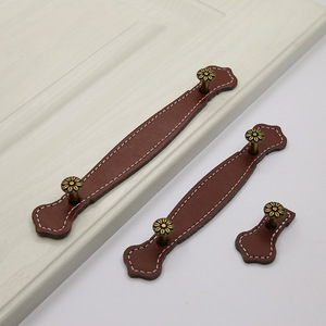 Juego <span class=keywords><strong>de</strong></span> tiradores <span class=keywords><strong>de</strong></span> cuero simétricos para armario, tiradores <span class=keywords><strong>de</strong></span> cuero marrón para muebles <span class=keywords><strong>de</strong></span> cocina, herrajes <span class=keywords><strong>de</strong></span> entrada - Product Image 3