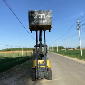 <b>Used</b> TCM 3T Diesel Powered <b>Pallet</b> Truck Japanese Brand Internal Combustion Engineering Construction Machinery Internal Use 4WD - Product Image 3