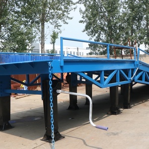 6 tonnes 8 tonnes 10 tonnes pont d'embarquement mobile de déchargement hydraulique <span class=keywords><strong>rampe</strong></span> de quai pliable pour le chargement de conteneurs - Product Image 1
