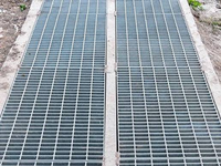 Grille en acier composite antidérapante pour l'usine alimentaire, l'atelier, le passage piétonnier, grille en acier, tôle perforée