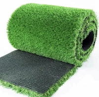 Gazon artificiel imperméable de tapis d'herbe de jardin de hauteur de pile de 60mm pour la décoration de mur de terrain de sport d'arrière-cour de terrain de sport