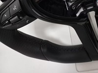 Volant durable de vente chaude adapté pour BMW F10 F11 F20 F21 F30 F31 F34 F32 F33 F36 F20 F22 F23 F48 M3 M5 E90 E91 série E