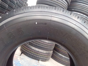 Linglong Truck pneumatico interamente in filo d'acciaio 650 per pneumatici 700 R16 750 R16 825 R16 <span class=keywords><strong>900</strong></span> 1000 R20 nuove condizioni - Product Image 3