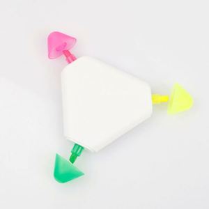 ปากกาไฮไลท์ 3 สีแบบกำหนดเอง พิมพ์โลโก้ได้ ปากกาเรืองแสง สำหรับอุปกรณ์สำนักงานและโรงเรียน - Product Image 4