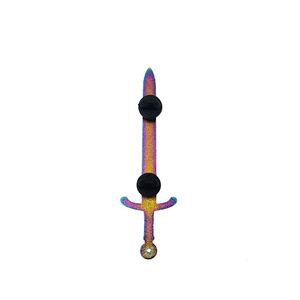 Pin de Solapa Popular de Esmalte Suave Personalizado de Alta Calidad con Diseño de Espada y Baño Arcoíris - Product Image 2
