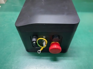 Unité de contrôle du système de <span class=keywords><strong>suivi</strong></span> solaire auto-alimenté GF New Energy GF-S-V2 avec algorithme de <span class=keywords><strong>suivi</strong></span> 3D et résistance au vent de 18 m/s - Product Image 2