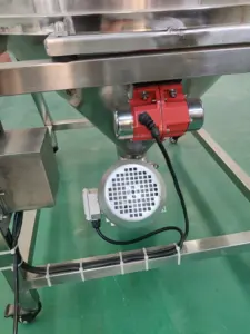 Paslanmaz çelik 304 malzeme eğimli vidalı konveyör burgu besleyici konveyör spiral makinesi gıda tozu için yem katkı maddesi
