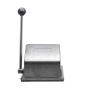 Máy cắt giấy hình chữ nhật 68*24mm được sử dụng cùng với máy tạo nút. - Product Image 4