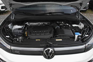 <span class=keywords><strong>Volkswagen</strong></span> Tiguan L 2024 FWD LHD d'<span class=keywords><strong>occasion</strong></span> à prix abordable, essence, 5 portes, 5 places, SUV - Product Image 4