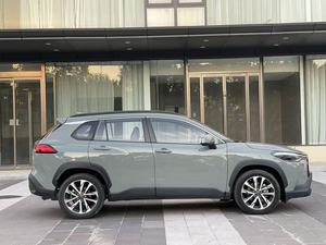 Toyota <span class=keywords><strong>Corolla</strong></span> <span class=keywords><strong>RAV4</strong></span> 2.0L Edición Flagship SUV <span class=keywords><strong>2022</strong></span>, Auto Usado con 11000 Kilómetros, Apariencia Gris - Product Image 3