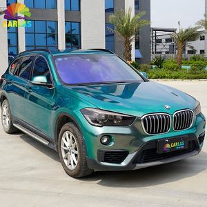 Vinilo Adhesivo para Automóviles CARLAS de 1.52*18m, Impermeable, Antiarañazos, con Acabado Brillante y Efecto Camaleón - Product Image 1