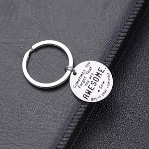 Regali di ispirazione per i lavoratori per le donne a volte ti scordi di di essere fantastico, quindi questo è il tuo promemoria portachiavi in metallo per un amico - Product Image 5