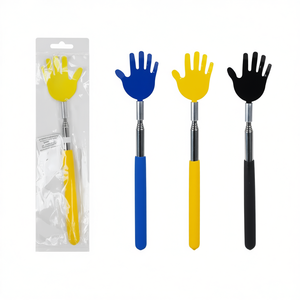 Grattoir à dos télescopique en plastique 70 cm extensible en forme de main facile à transporter MAZZEO GIOCATTOLI - Product Image 2
