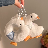 Adorable porte-clés en peluche en forme de canard, joli breloque de sac, pendentif doux en peluche pour jeunes et adolescents, idéal pour la décoration de sac à dos, cadeau de vacances