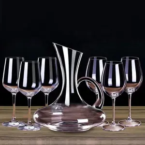 Bán buôn số lượng lớn Whisky trên Wine Glass Decanter với xử lý