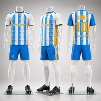 Camiseta de Fútbol de Verano 100% Poliéster, Tejido de Malla Transpirable de Secado Rápido que Absorbe la Humedad, Nombre/Números del Equipo Personalizados