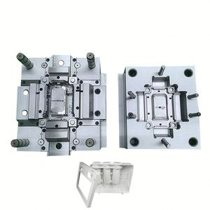 Molde de piezas de motocicleta de plástico de inyección pequeña con acabado brillante personalizado - Product Image 4