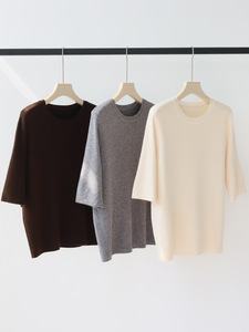 T-shirt décontracté d'été à col rond pour femme, coupe ajustée, couleur unie, respirant, en maille tricotée - Product Image 2