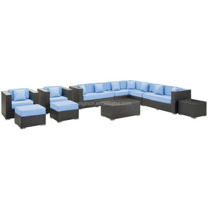 Ensemble de meubles de salon de luxe, grand fauteuil en rotin, ottoman d'angle, table basse, canapé - Product Image 1