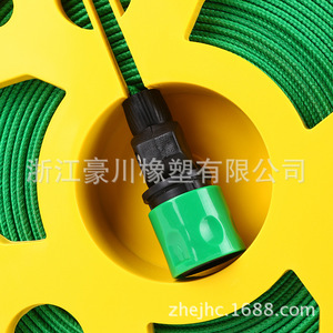 สายยางรดน้ำแบบม้วนเก็บได้ 15 เมตร สายถัก PVC แบบแบน พร้อมหัวฉีด สำหรับรดน้ำต้นไม้และล้างรถ - Product Image 3