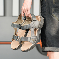 Sepatu sandal pria, sepatu kasual modis pria, sandal tahan air ringan dengan permukaan jaring bersirkulasi, Sol Anti selip, trendi