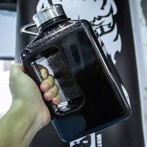 Nouvelle conception, grande capacité, bouteille d'eau de sport de 2,7 L, anti-fuite et réutilisable, pour la remise en forme, l'escalade en plein air - Product Image 4