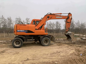 Excavadora sobre orugas Doosan DH150W/DH130W/DH210W usada con pintura original a buen precio - Product Image 4