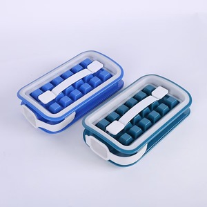 Bandeja de Hielo de Silicona Innovadora de 18 Cubos SIN CONTACTO con Tapa, Herramienta Sostenible para Hacer Helados en el Congelador - Product Image 1