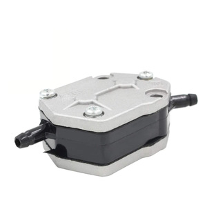 Ensemble de pompe à carburant pour <span class=keywords><strong>moteur</strong></span> hors-bord de <span class=keywords><strong>bateau</strong></span> 2 temps 4 temps 692-24410-00 692-01 Pièces d'atelier de réparation de <span class=keywords><strong>magasin</strong></span> d'approvisionnement marin 24410-01 - Product Image 2