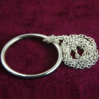Anneau et Chaîne Métalliques Magiques Effet Close-Up Couleur Argent Accessoire de Tour de Magie Chaîne et Anneau Se Connectent Facilement Jouet Magique Cadeau Promotionnel