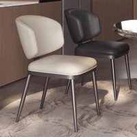 Chaise de salle à manger en cuir avec cadre en acier mobile, style italien minimaliste nordique moderne, avec dossier de luxe léger pour la maison