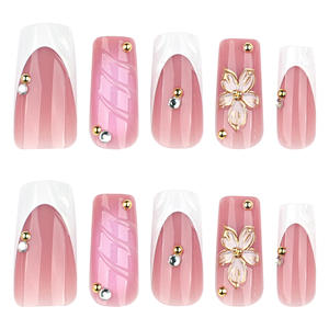 LEFAN <span class=keywords><strong>Faux</strong></span> <span class=keywords><strong>Ongles</strong></span> de Luxe 3D à Fleurs Dorées, Carrés Moyens, French Manucure, Réutilisables, Blancs, avec Breloques, 24 pièces - Product Image 5