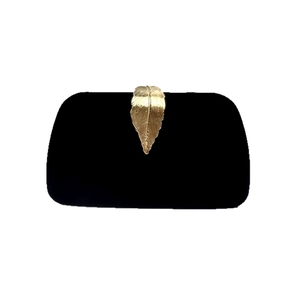 Nouvelle pochette de soirée en velours pour le commerce transfrontalier, style féminin, haut de gamme, idéale pour les robes et les tenues chinoises. - Product Image 5