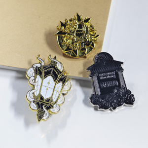 Pin de solapa de metal personalizado con diseño de esmalte, chapado en oro, con purpurina, de anime, suave o rígido, para coser, sin pedido mínimo - Product Image 4