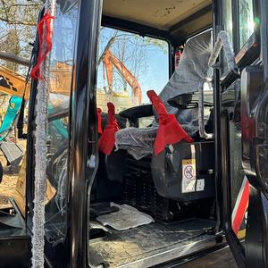 Vente flash : Mini-excavatrices Sany 6 tonnes d'occasion avec pince, en excellent état - Product Image 6