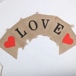 Ventas directas de fábrica Decoración colorida Suministros para fiestas Banderín Yute Banner LOVE Triángulo o forma especial Cadena Arpillera Bunting Flag - Product Image 3
