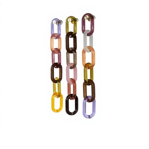 Cadena Decorativa de Resina Abstracta Hecha a Mano para Colgar en la Pared, Arte Decorativo para un Estilo Elegante en el Interior del Hogar - Product Image 1