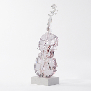 Ornements de <span class=keywords><strong>violon</strong></span> en résine de cristal transparent de luxe léger, sculpture de guitare en résine abstraite moderne, <span class=keywords><strong>violon</strong></span> en cristal pour la <span class=keywords><strong>d</strong></span>écoration intérieure <span class=keywords><strong>d</strong></span>'hôtel - Product Image 1