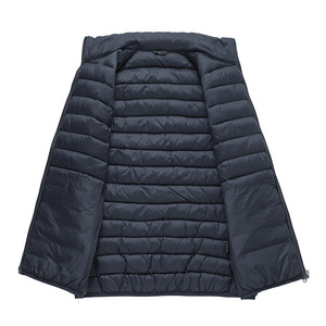 Gilet Invernale Caldo con Collo Alto, Impermeabile e Traspirante, Stile Smart Casual, Senza Maniche, 100% Poliestere - Product Image 4